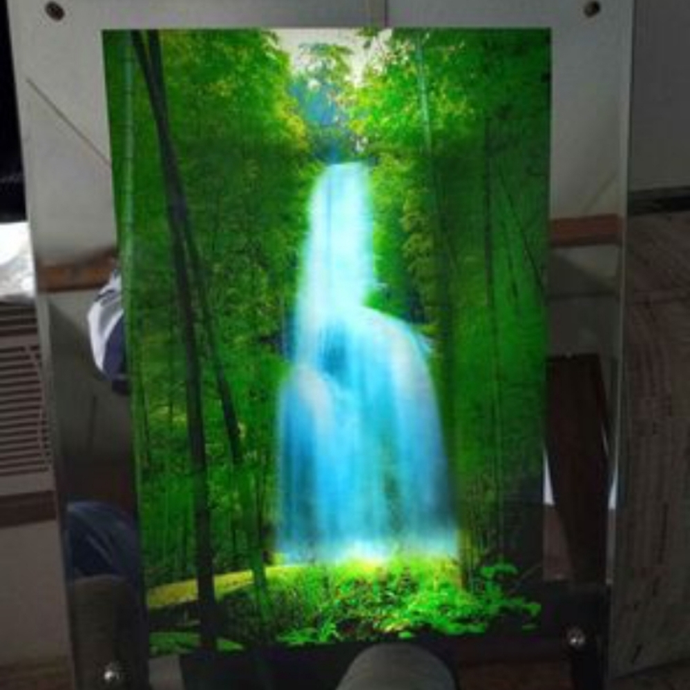 Antique motion waterfall sound mirror